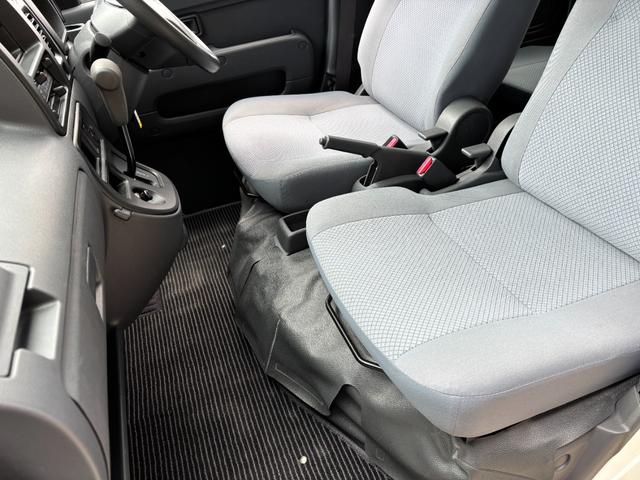 ハイゼットカーゴ ＤＸ　１年保証付き・純正ラジオ・キーレス・運転席パワーウィンドウ・パワステ・エアコン（24枚目）