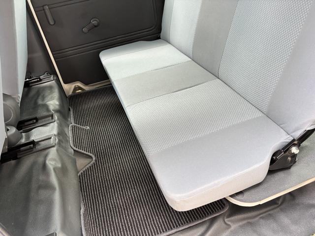 ハイゼットカーゴ ＤＸ　１年保証付き・純正ラジオ・キーレス・運転席パワーウィンドウ・パワステ・エアコン（28枚目）