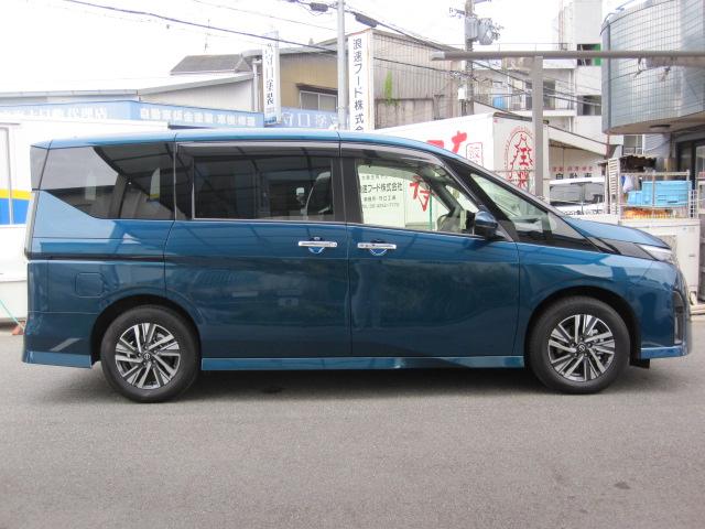 セレナ e-パワー ハイウェイスターV 防水シート 12.3インチナビ アラウンドビュー プロパイロット(9枚目)