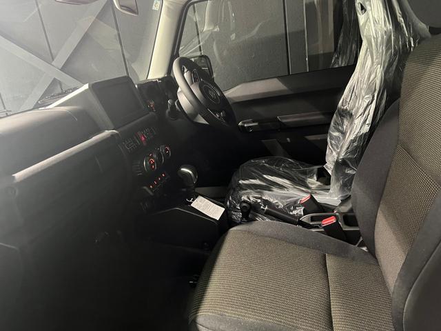ジムニー XC 4WD 4速AT 届出済み未使用車(10枚目)