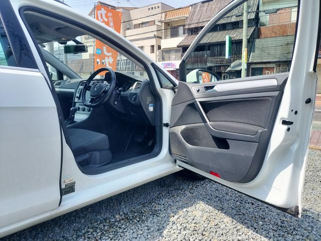 ゴルフヴァリアント ＴＳＩコンフォートラインブルーモーションテクノロジー　１オーナー・禁煙車・ＥＴＣ・純正ナビ・純正アルミホイル・バックカメラ・フロントフォグランプ・ヒルディセントコントロール・キーレス・ルーフレール・カーテンエアバッグ・横滑り防止装置・ＡＢＳ（33枚目）