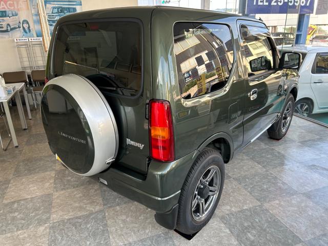 ジムニー ランドベンチャー　特別使用車　届出済未使用車！（11枚目）