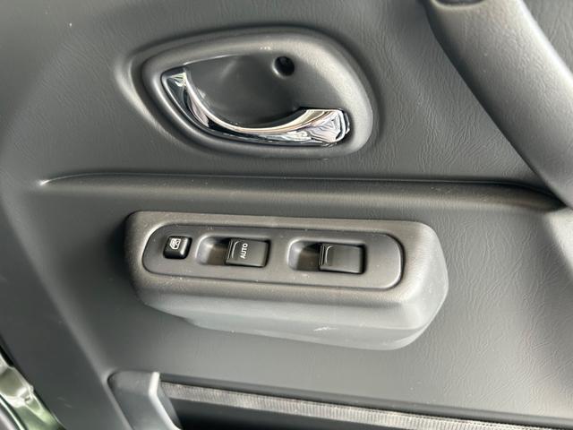 ジムニー ランドベンチャー　特別使用車　届出済未使用車！（28枚目）