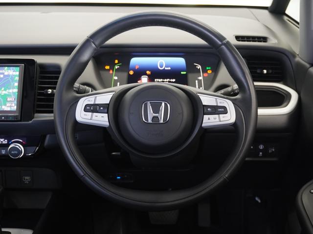 フィット ｅ：ＨＥＶホーム　１年保証　ナビ　ドライブレコーダー　バックカメラ　ＥＴＣ　クルーズコントロール　地デジ　Ｂｌｕｅｔｏｏｔｈ　スタートストップスイッチ（8枚目）