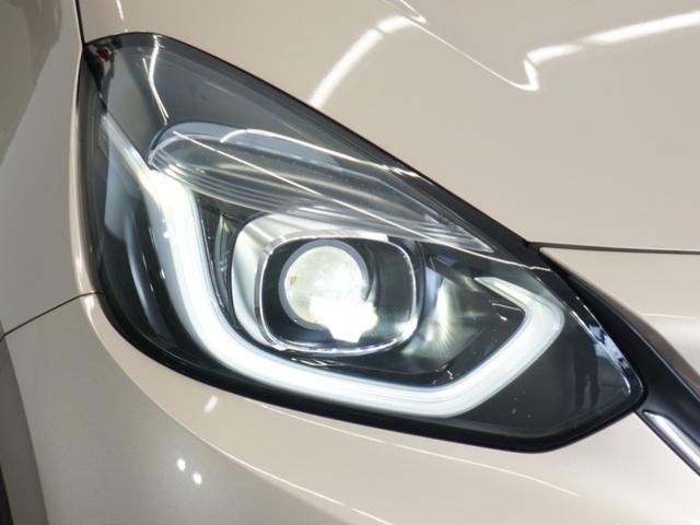 フィット ｅ：ＨＥＶホーム２０周年特別仕様車メゾン　１年保証　ナビ　ドライブレコーダー　バックカメラ　ＥＴＣ　クルーズコントロール　Ｂｌｕｅｔｏｏｔｈ　地デジ　スタートストップスイッチ（16枚目）