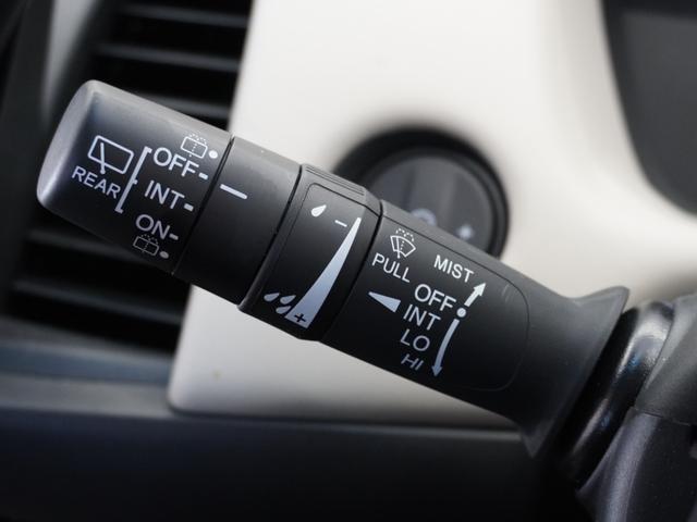 フィット ｅ：ＨＥＶホーム２０周年特別仕様車メゾン　１年保証　ナビ　ドライブレコーダー　バックカメラ　ＥＴＣ　クルーズコントロール　Ｂｌｕｅｔｏｏｔｈ　地デジ　スタートストップスイッチ（40枚目）