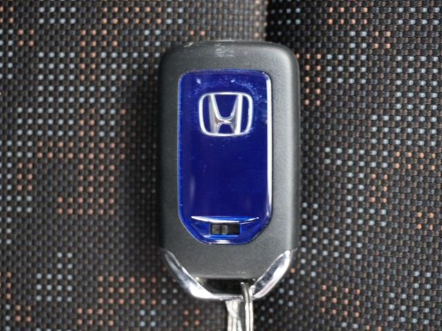 フリードハイブリッド ハイブリッド・クロスターホンダセンシング　１年保証　ナビ　ドライブレコーダー　バックカメラ　ＥＴＣ　両側電動スライドドア　Ｂｌｕｅｔｏｏｔｈ　地デジ　スタートストップスイッチ（19枚目）
