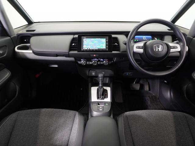 フィット ｅ：ＨＥＶホーム　２年保証　ナビ　ドライブレコーダー　バックカメラ　ＥＴＣ　クルーズコントロール　Ｂｌｕｅｔｏｏｔｈ　地デジ　スタートストップスイッチ　オートエアコン（8枚目）