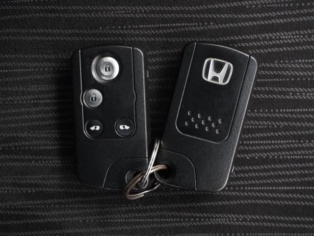 ���X�}�[�g�L�[���J�M���o�b�O��|�P�b�g�ɓ��ꂽ�܂܂ł��h�A���b�N�̊J���ł���w�X�}�[�g�L�[�x�t���I�J�V��Â��Ȃ��Ă��J�M�����o���K�v���Ȃ��h�A�̊J�����G���W�����n���ł��܂�