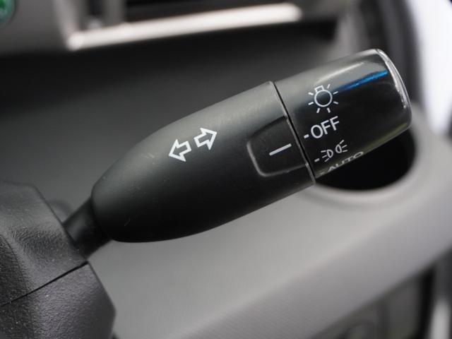 ���I�[�g���C�g���w�b�h���C�g�́A�I�[�g���C�g�t���I�g���l���ł����삪�s�v�ň��S�ɉ^�]�ł��܂�