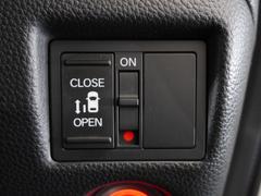 ����¦��ư���饤�ɥɥ���������־�Ǥ���ߤ꤬�ڡ��������ͤ��٤μ֤˥ɥ������ƤƤ��ޤ����ۤ⤴�����ޤ��󡪾����ʤ�����Ϣ������⤳��ǰ¿��� 5