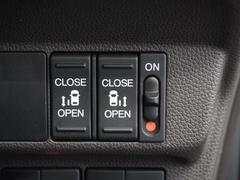 ��ξ¦��ư���饤�ɥɥ���������־�Ǥ���ߤ꤬�ڡ��������ͤ��٤μ֤˥ɥ������ƤƤ��ޤ����ۤ⤴�����ޤ��󡪾����ʤ�����Ϣ������⤳��ǰ¿��� 5