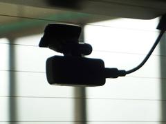 ���μ֤ˤϥꥢ�ˤ�ɥ饤�֥쥳���������������Ƥ���ޤ��������������ʤɤ�Ͽ���뼫ư���Ѥ����֤Ǥ������⤷��λ��Τκݤε�Ͽ�Ϥ������ι�Ԥκݤλפ��ФȤ��ƥɥ饤�֤α�����ڤ��ळ�Ȥ��Ǥ��ޤ��� 5