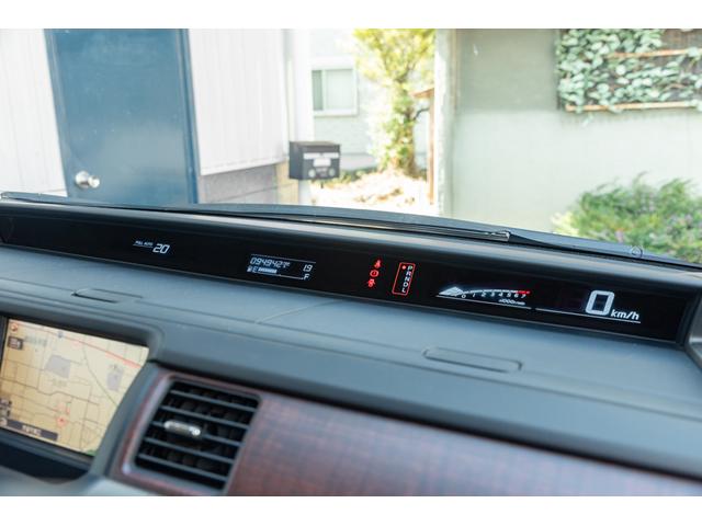 ステップワゴン 　最上級グレード２４Ｚ！純正エアロ　フローリングフロア　モデューロアルミ　ＨＩＤ　フォグ　ダーククローム調メッキパーツ　ＨＤＤナビ　バックカメラ　パワースライドドア　リアコーナーセンサー　記録簿９枚（30枚目）
