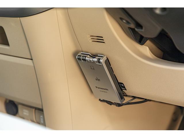 ステップワゴン 　最上級グレード２４Ｚ！純正エアロ　フローリングフロア　モデューロアルミ　ＨＩＤ　フォグ　ダーククローム調メッキパーツ　ＨＤＤナビ　バックカメラ　パワースライドドア　リアコーナーセンサー　記録簿９枚（36枚目）