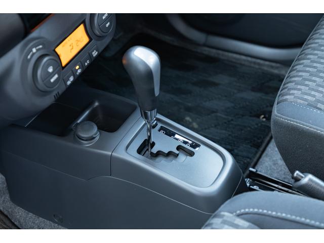 セルボ ＳＲ　４ＷＤ・直噴ターボ・７速マニュアルモード付ＣＶＴ・専用エアロ・専用ディスチャージヘッドランプ・フォグランプ・専用足回り・１４インチアルミ・スマートキー・シートヒーター・純正メモリーナビ・地デジ・ＤＶＤ（31枚目）