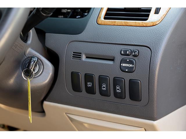 アルファードＶ ＭＺ　後期モデル　新品タイヤ　両側パワスラ　ストラーダメモリーナビ　フルセグ　ＤＶＤ　バックカメラ　スマートエントリー　クルーズコントロール　ＡＦＳ　ＥＴＣ　ヘッドランプレンズクリア再塗装（37枚目）