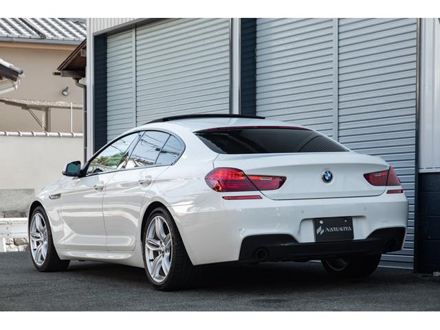 グレードは３リッターツインターボエンジン搭載の６４０ｉに、人気ＯＰのＭスポーツパッケージを装着した「６４０ｉ　Ｍスポーツパッケージ」です。