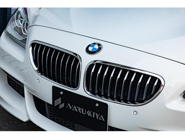 年式的にエンブレムが剥げてしまっている個体が多いですが、こちらの個体はご覧の通りきれいなままです。