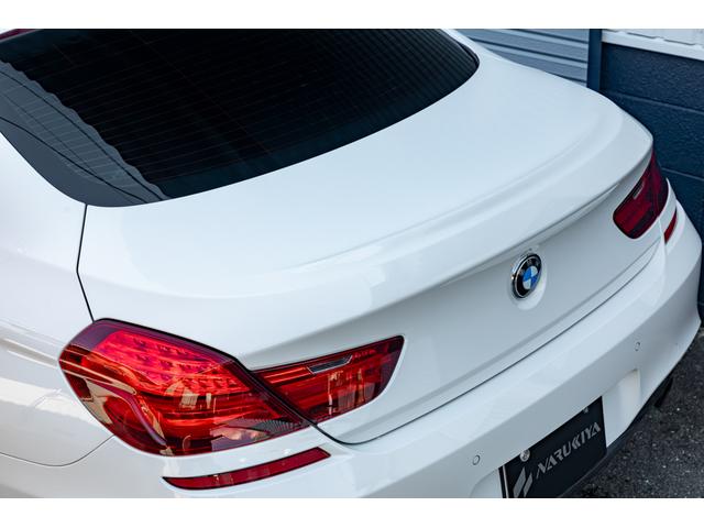 中古車ですので小傷・薄傷などよくよく探せば見つかるかと思いますが、大きく目立つものはございません。