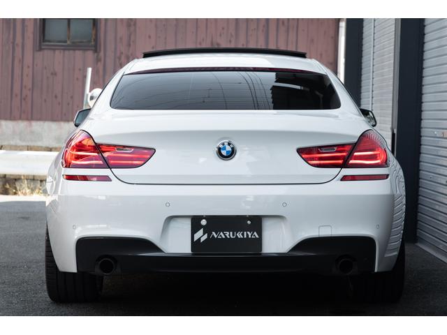 このベチャっとしたリアビューがたまらなくカッコいい！