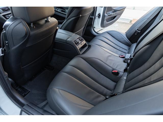 気持ちよくお乗りいただけるよう、入庫時に業務用除菌スチームを施工いたしました。