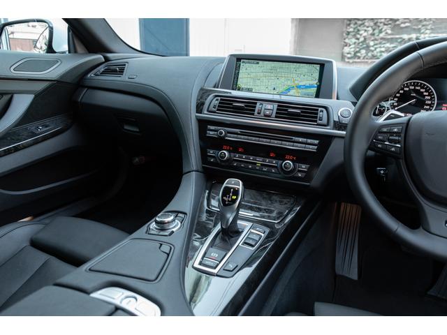 電格ミラー・Ｐ／Ｗ・パワーシート・ｉＤｒｉｖｅ操作・バックカメラ・地デジ・ディスク再生・Ａ／Ｃ・スマートキー・シートヒータ・ソフトクローズドア・ＰＤＣ・電動リアシェード・トランクオープナーは動作確認済