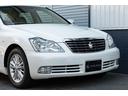 クラウン ロイヤルサルーン　ワンオーナー　禁煙仕様車　ディーラー記録簿７枚　ダッシュボード割れ無し　ドアミラーウィンカー　コンビハンドル　電動リアシェード　クルコン　スマートキー×２　ビルトインＥＴＣ　ドラレコ　法定点検済！（5枚目）