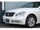 クラウン ロイヤルサルーン　ワンオーナー　禁煙仕様車　ディーラー記録簿７枚　ダッシュボード割れ無し　ドアミラーウィンカー　コンビハンドル　電動リアシェード　クルコン　スマートキー×２　ビルトインＥＴＣ　ドラレコ　法定点検済！（6枚目）