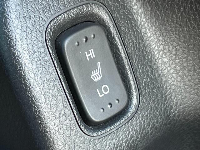 オデッセイ アブソルート ★禁煙車★純正ナビTV★後席モニター★バックカメラ★黒革シート★クルーズコントロール★シートヒーター★ETC★ドラレコ★パドルシフト★HIDヘッドライト★スマートキー2個★ユーザー買取車★車検整備付★(17枚目)