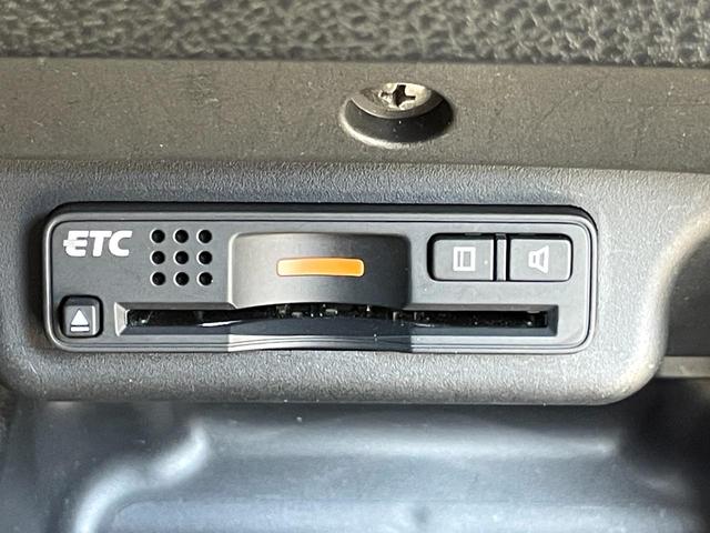 オデッセイ アブソルート ★禁煙車★純正ナビTV★後席モニター★バックカメラ★黒革シート★クルーズコントロール★シートヒーター★ETC★ドラレコ★パドルシフト★HIDヘッドライト★スマートキー2個★ユーザー買取車★車検整備付★(19枚目)