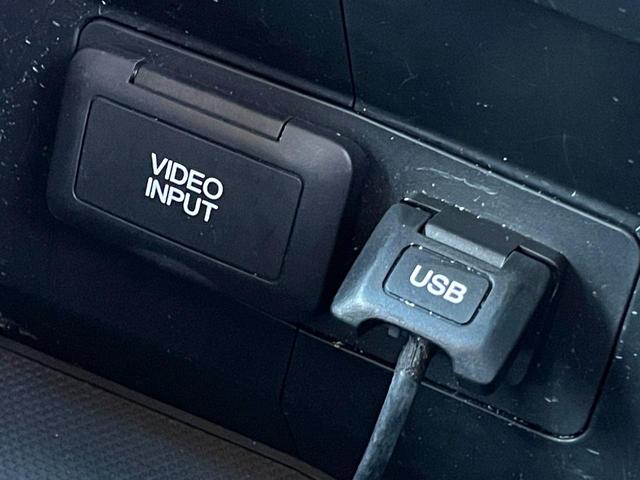 オデッセイ アブソルート ★禁煙車★純正ナビTV★後席モニター★バックカメラ★黒革シート★クルーズコントロール★シートヒーター★ETC★ドラレコ★パドルシフト★HIDヘッドライト★スマートキー2個★ユーザー買取車★車検整備付★(22枚目)