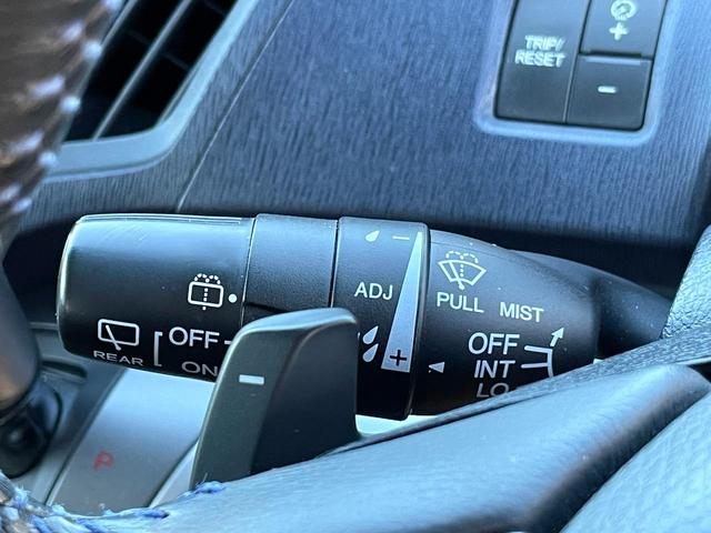 オデッセイ アブソルート ★禁煙車★純正ナビTV★後席モニター★バックカメラ★黒革シート★クルーズコントロール★シートヒーター★ETC★ドラレコ★パドルシフト★HIDヘッドライト★スマートキー2個★ユーザー買取車★車検整備付★(31枚目)