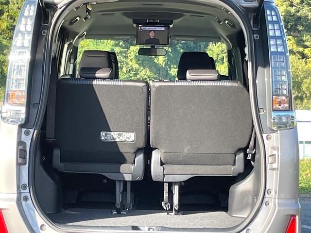 ヴォクシー ZS 煌 ★禁煙車★ワンオーナー車★社外ナビ★後席モニター★両側電動スライドドア★バックカメラ★フルセグTV★ETC★LEDヘッドライト★Bluetooth★スマートキー★USB接続可★DVD再生★点検整備付★(13枚目)