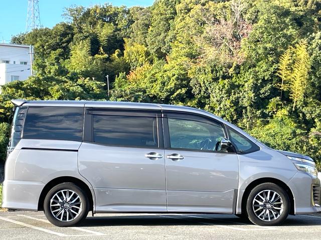 ヴォクシー ZS 煌 ★禁煙車★ワンオーナー車★社外ナビ★後席モニター★両側電動スライドドア★バックカメラ★フルセグTV★ETC★LEDヘッドライト★Bluetooth★スマートキー★USB接続可★DVD再生★点検整備付★(38枚目)