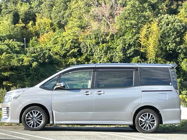ヴォクシー ZS 煌 ★禁煙車★ワンオーナー車★社外ナビ★後席モニター★両側電動スライドドア★バックカメラ★フルセグTV★ETC★LEDヘッドライト★Bluetooth★スマートキー★USB接続可★DVD再生★点検整備付★(39枚目)