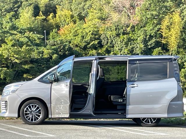 ヴォクシー ZS 煌 ★禁煙車★ワンオーナー車★社外ナビ★後席モニター★両側電動スライドドア★バックカメラ★フルセグTV★ETC★LEDヘッドライト★Bluetooth★スマートキー★USB接続可★DVD再生★点検整備付★(40枚目)