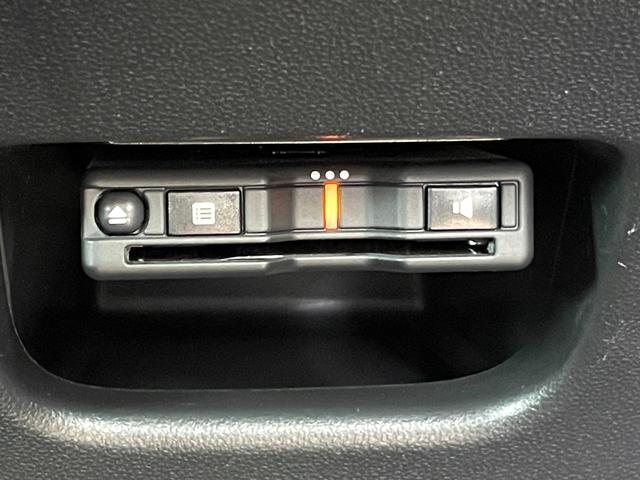 ムーヴ カスタム　ＸリミテッドＩＩ　ＳＡＩＩＩ　★禁煙車★社外ナビＴＶ★全方位カメラ★衝突軽減システム★レーンキープ★シートヒーター★ＥＴＣ★Ｂｌｕｅｔｏｏｔｈ★ＬＥＤヘッドライト★スマートキー★プッシュスタート★アイドリングストップ★車検整備付★（17枚目）