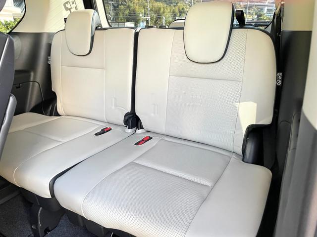 セレナ ライダー　オーテック３０ｔｈアニバーサリー　★禁煙車★純正ナビ★フルセグＴＶ★両側電動スライドドア★エマージェンシーブレーキ★プロパイロット★アラウンドビューモニター★白革シート★後席モニター★ＥＴＣ★ＡＡＣ★ユーザー買取車★車検整備付★（45枚目）