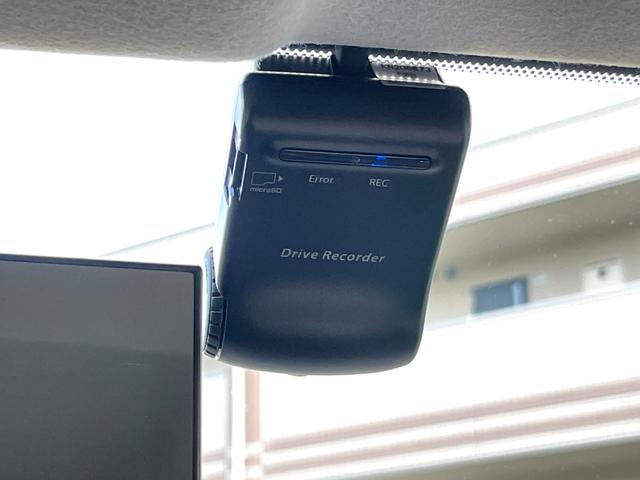 マーチ Ｘ　Ｖセレクション　★禁煙車★純正ナビ★フルセグＴＶ★ＥＴＣ★ドライブレコーダー★アイドリングストップ★Ｂｌｕｅｔｏｏｔｈ★ＵＳＢ★ＣＤ／ＤＶＤ再生可★横滑り防止★スペアキー２つ★ユーザー買取車★点検整備付★（16枚目）