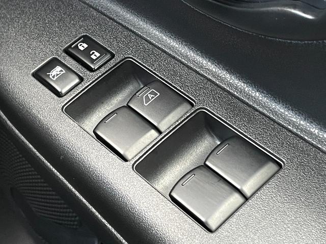 マーチ Ｘ　Ｖセレクション　★禁煙車★純正ナビ★フルセグＴＶ★ＥＴＣ★ドライブレコーダー★アイドリングストップ★Ｂｌｕｅｔｏｏｔｈ★ＵＳＢ★ＣＤ／ＤＶＤ再生可★横滑り防止★スペアキー２つ★ユーザー買取車★点検整備付★（20枚目）