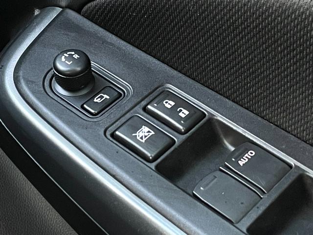 スイフト ＲＳｔ　禁煙　ターボ　純正８インチナビ　全周囲カメラ　衝突軽減システム　ＥＴＣ　フルセグ　ドラレコ　レーンキープ　レーダークルーズコントロール　Ｂｌｕｅｔｏｏｔｈ　スマートキー２個　ワンオーナー　ユーザー買取（30枚目）