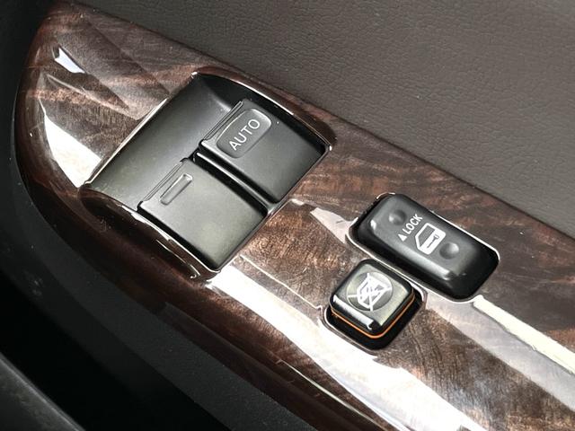 ハイエースバン スーパーＧＬ　５０ＴＨ　アニバーサリーリミテッド　禁煙車　ＦＬＥＸカスタム　後席モニター　ベッドキット　両側電動スライドドア　ワンオーナー　ＡＣ１００Ｖ電源　フルセグＴＶ　バックカメラ　ＥＴＣ　衝突軽減システム　ドラレコ　点検記録簿付　ユーザー買取車（36枚目）