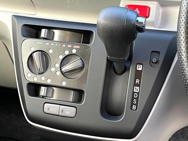 ミライース Ｘ　ＳＡＩＩＩ　禁煙車　スマートアシスト３　衝突軽減システム　レーンキープ　オートハイビーム　誤発進抑制　ＬＥＤヘッドライト　コーナーセンサー　ＥＴＣ　ドラレコ　キーレス　ＣＤ再生　ユーザー買取車　点検整備付（16枚目）