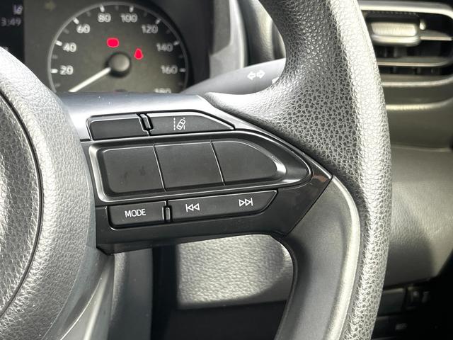 ヤリス Ｘ　禁煙車　純正ナビ　バックカメラ　衝突軽減システム　レーンキープ　前後ドラレコ　ディスプレイオーディオ　スマートキー　Ｂｌｕｅｔｏｏｔｈ　ＥＴＣ　ＵＳＢ　コーナーセンサー　プッシュスタート　車検整備付（22枚目）