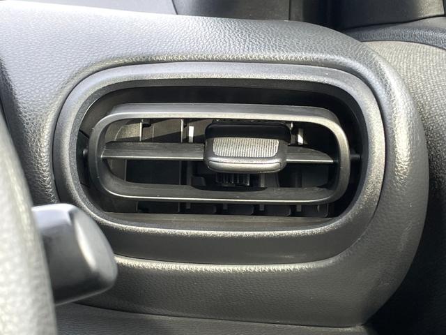 ヤリス Ｘ　禁煙車　純正ナビ　バックカメラ　衝突軽減システム　レーンキープ　前後ドラレコ　ディスプレイオーディオ　スマートキー　Ｂｌｕｅｔｏｏｔｈ　ＥＴＣ　ＵＳＢ　コーナーセンサー　プッシュスタート　車検整備付（25枚目）