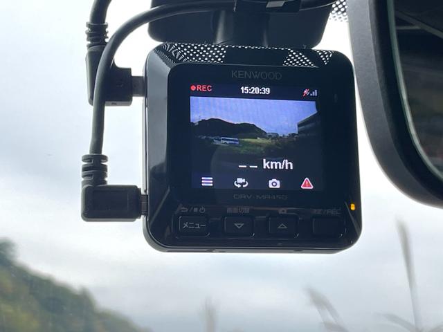 ＭＡＺＤＡ３ファストバック １５Ｓツーリング　禁煙車　純正ナビ　衝突軽減システム　レーンキープ　レーダークルーズコントロール　フルセグＴＶ　バックカメラ　ＢＳＭ　ＨＵＤ　ＬＥＤヘッドライト　ＥＴＣ　ドラレコ　Ｂｌｕｅｔｏｏｔｈ　ＵＳＢ　点検整備付（17枚目）