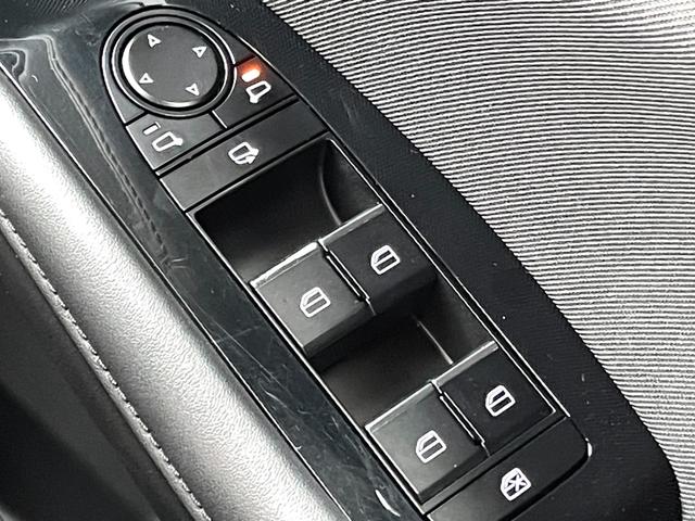 ＭＡＺＤＡ３ファストバック １５Ｓツーリング　禁煙車　純正ナビ　衝突軽減システム　レーンキープ　レーダークルーズコントロール　フルセグＴＶ　バックカメラ　ＢＳＭ　ＨＵＤ　ＬＥＤヘッドライト　ＥＴＣ　ドラレコ　Ｂｌｕｅｔｏｏｔｈ　ＵＳＢ　点検整備付（32枚目）