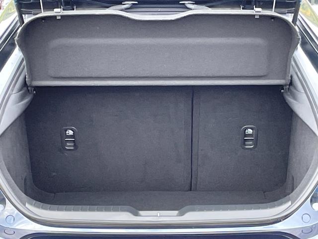 ＭＡＺＤＡ３ファストバック １５Ｓツーリング　禁煙車　純正ナビ　衝突軽減システム　レーンキープ　レーダークルーズコントロール　フルセグＴＶ　バックカメラ　ＢＳＭ　ＨＵＤ　ＬＥＤヘッドライト　ＥＴＣ　ドラレコ　Ｂｌｕｅｔｏｏｔｈ　ＵＳＢ　点検整備付（37枚目）