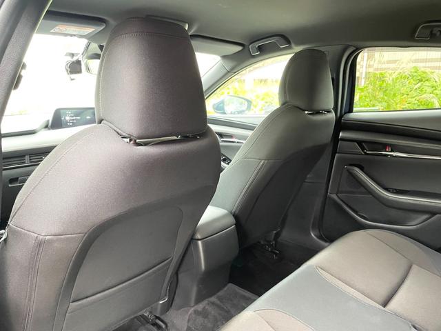 ＭＡＺＤＡ３ファストバック １５Ｓツーリング　禁煙車　純正ナビ　衝突軽減システム　レーンキープ　レーダークルーズコントロール　フルセグＴＶ　バックカメラ　ＢＳＭ　ＨＵＤ　ＬＥＤヘッドライト　ＥＴＣ　ドラレコ　Ｂｌｕｅｔｏｏｔｈ　ＵＳＢ　点検整備付（41枚目）